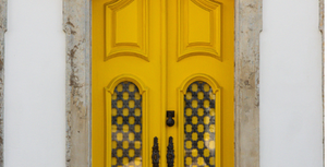 yellow_door_300x153